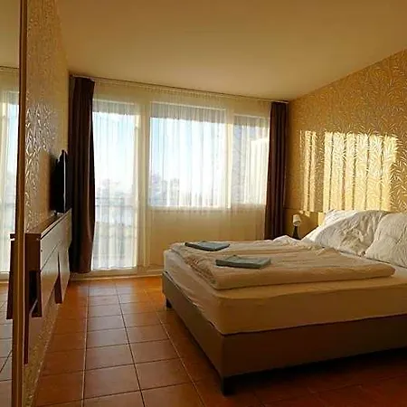 Hotel Plazs 2*
